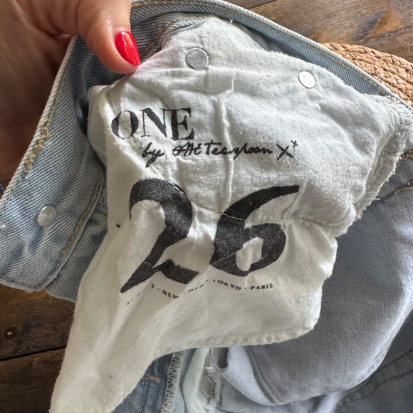Bonitas Low Waist Denim Short One Teaspoon brand: One Teaspoon Size 26 - Picture 5 of 6